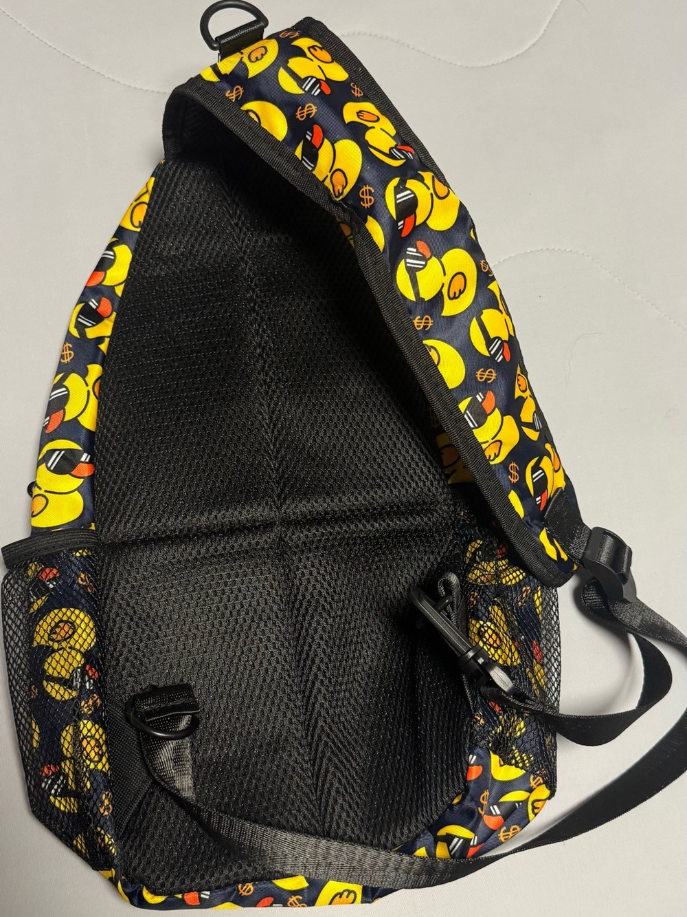 Small duck backpack - Picture 2 of 3